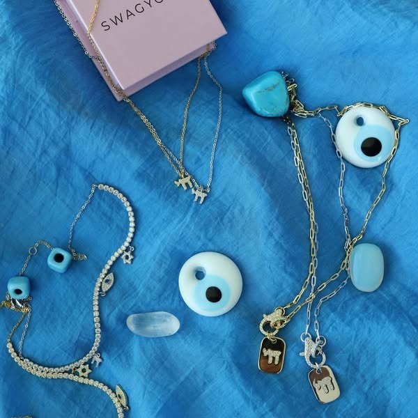 Jewish Symbols and Meanings: What Does “Chai” Mean in Jewelry?