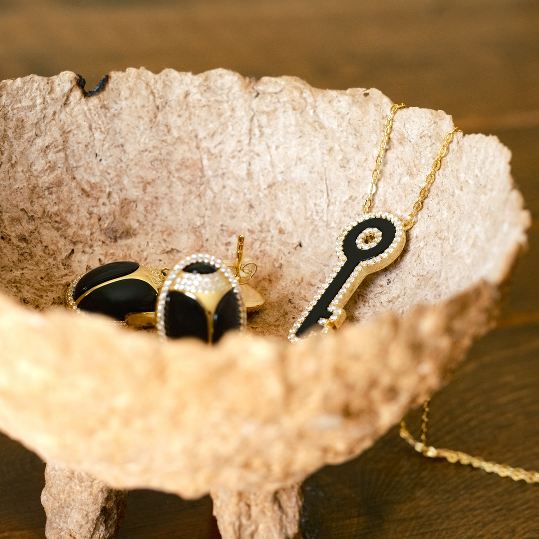 Elevated Key Black Onyx Necklace - Swagychic